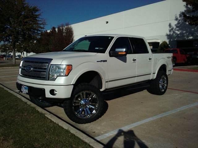f150 platinum lifted. Who has a Lifted platinum?
