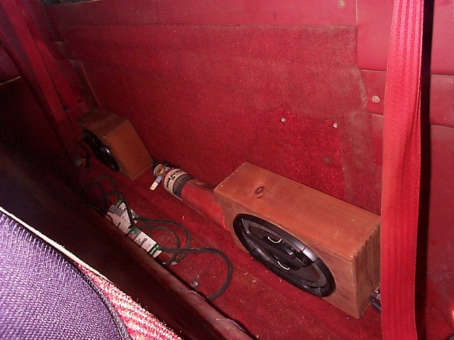Speaker box for a 89 std cab-dcp03249.jpg