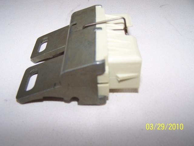 ignition switch-100_5324.jpg