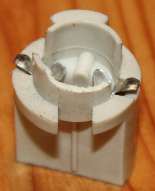 Battery Light Bulb Socket-img_3968.jpg