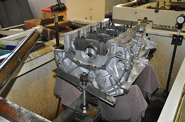 Livernois Motorsports Powerstorm 3.5L Race Series Engine Build!-1-line-hone-small.jpg