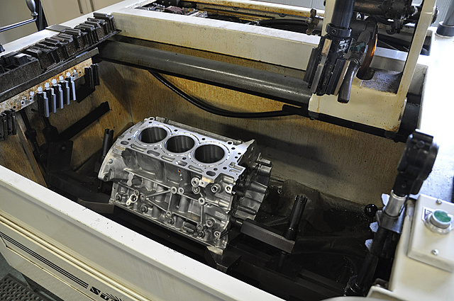 Livernois Motorsports Powerstorm 3.5L Race Series Engine Build!-2-block-machine-small.jpg