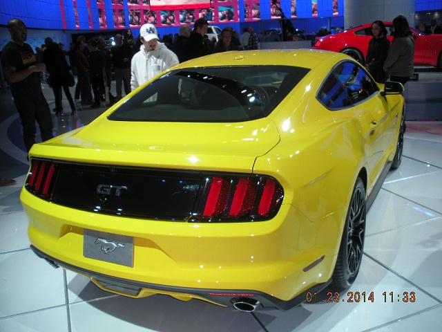 Pictures from NAIAS for new Mustang and F150-dscn0013.jpg