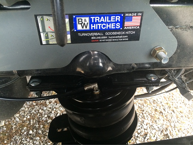 Air bags with gooseneck hitch-photo480.jpg