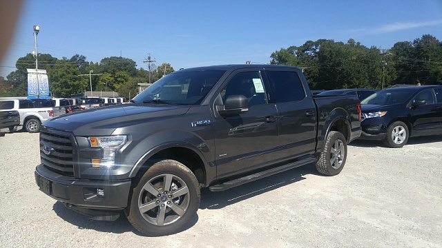 Let's see those Magnetic F-150's!-img_2792-1-.jpg