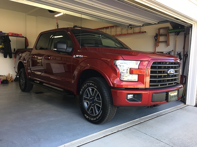 Lariat Sport Grille with SE Headlights-photo360.jpg