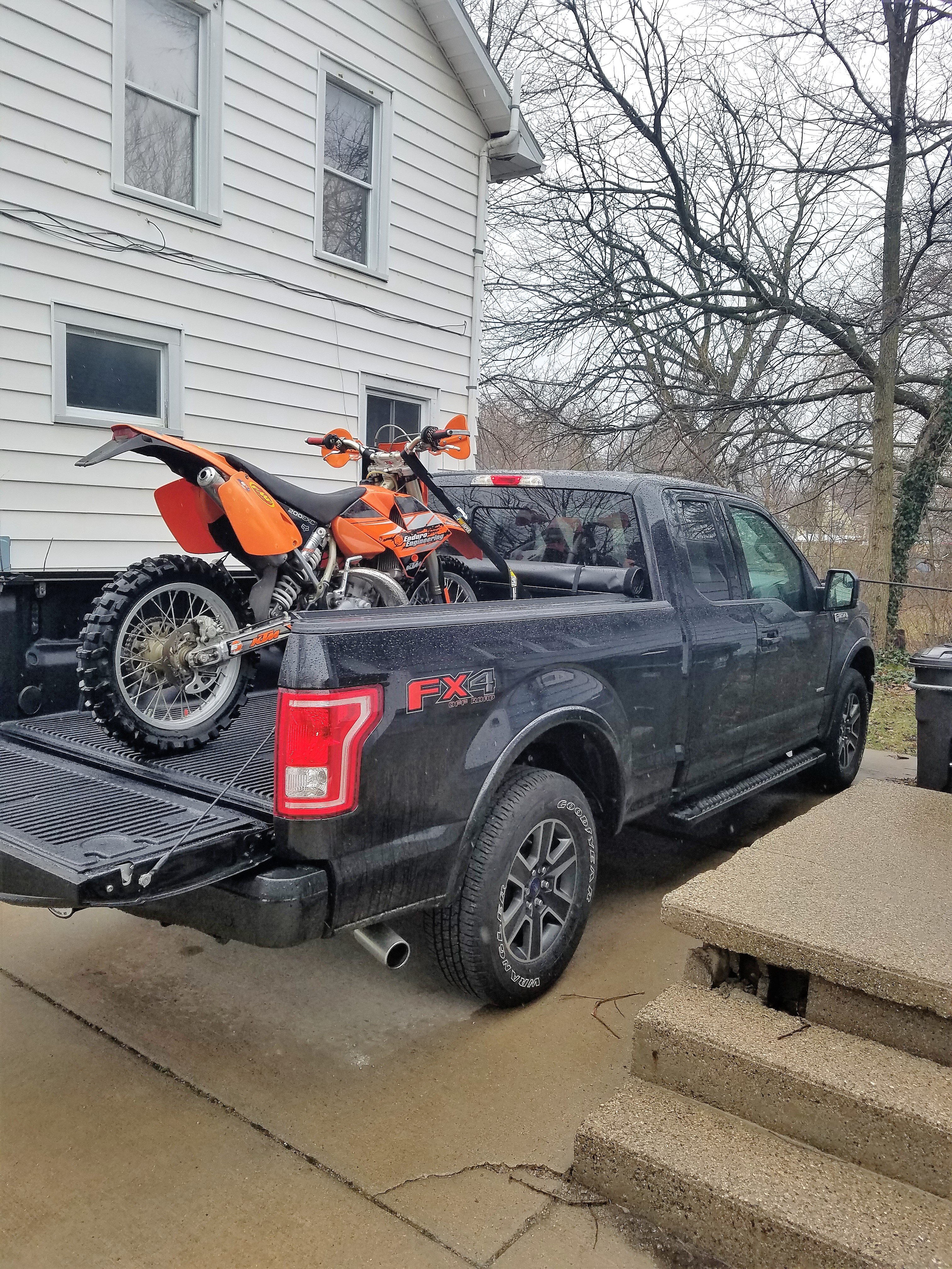 truck bed bike rack