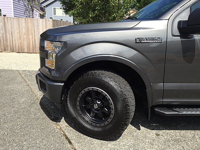 Post your pics with 17&quot; wheels here!-photo333.jpg