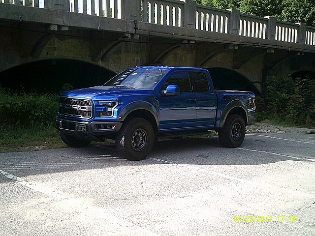 Let's see your favorite pic of your  truck !-dscf0003.jpg