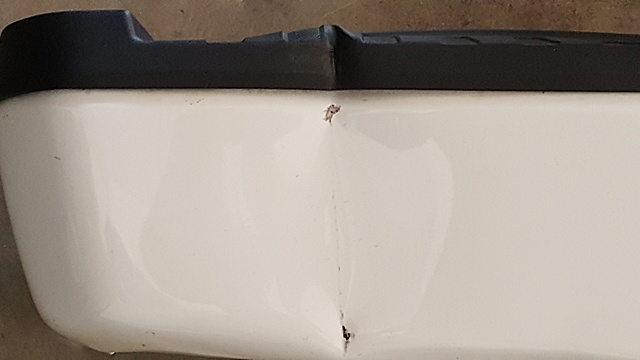 2015 Oxford White Rear Bumper No Sensors-20170922_144112.jpg