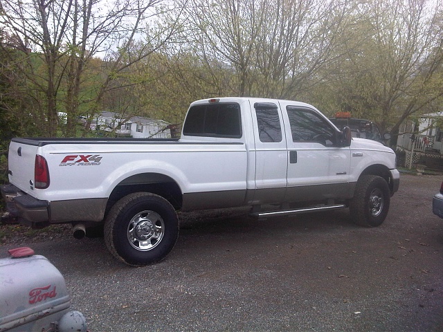 Lets see pics of those superduties!!-2005-f350.jpg