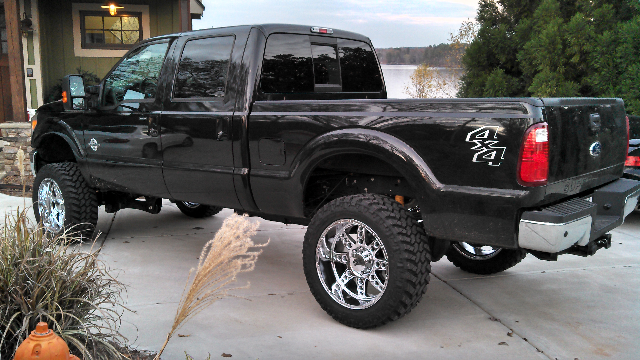 Finally finished installing lift wheels and tires on the f-250-forumrunner_20121127_101547.jpg