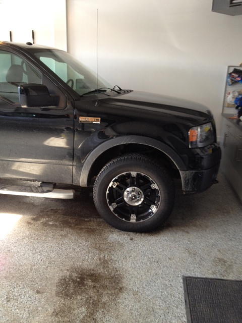 Show me ur leveled or 4in lifted screws-image-4063187982.jpg