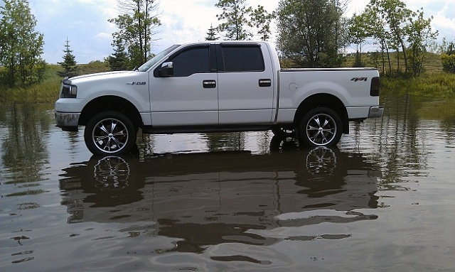 Favorite pic of your truck?-water03.jpg
