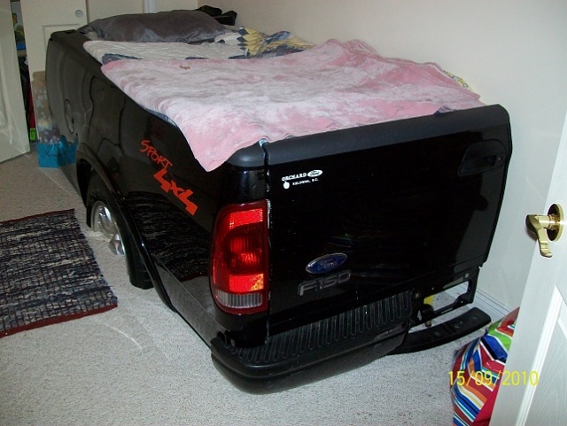 Wrecked truck, a saw, and nothing to do!-ford-bed-006.jpg
