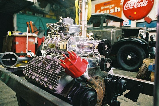 Useless 5.0 Coyote Fact:-800px-a_blown_flathead_in_the_build_stage.jpg