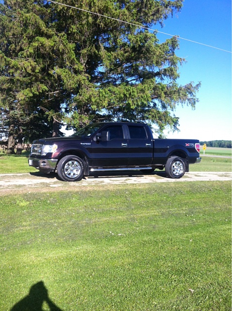 Leveling kit and tires-image-470605906.jpg
