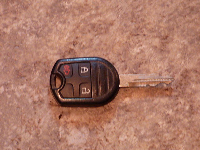 Whats on your keychain?-p1000005.jpg