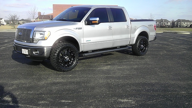 33 inch tires-f150-park-shot-2.jpg