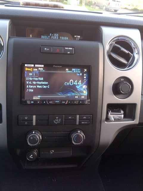 In-dash Touchscreen OEM or Other-img-20120402-00003.jpg