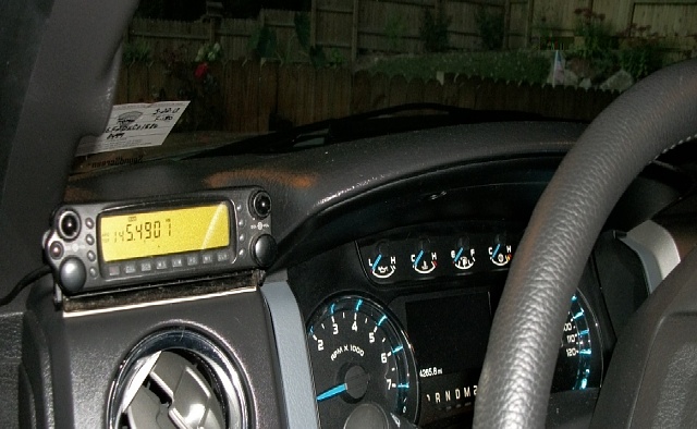 CB radio or HAM radio setups pics..-002.jpg