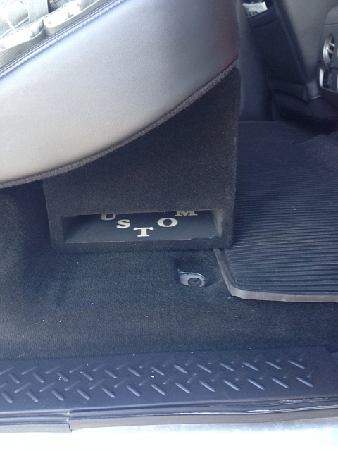 anyone have 8s under the rear seats WITHOUT lifting the seat?-image-3886487662.jpg