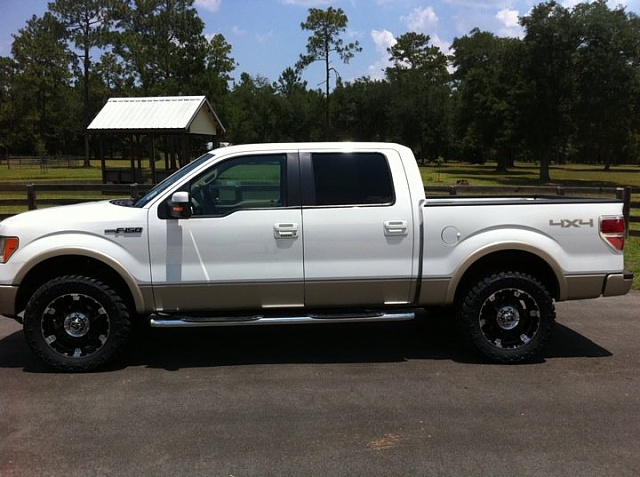 Can anyone tell me what rims and tires these are?-f150-2.jpg
