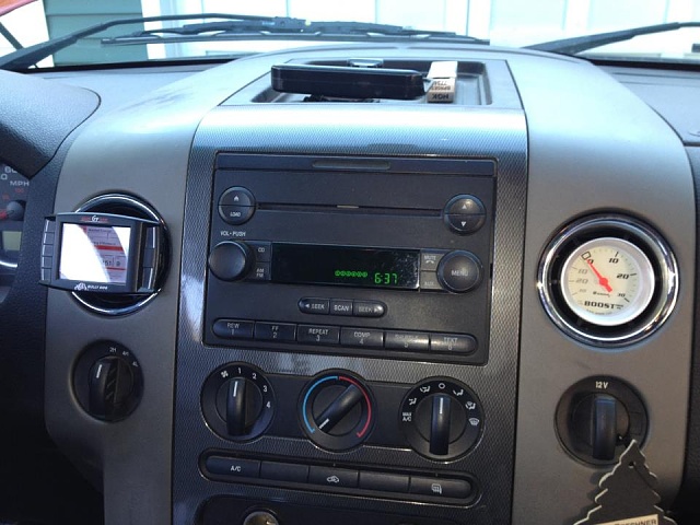 October 2012 Truck of the Month!!-dash.jpg