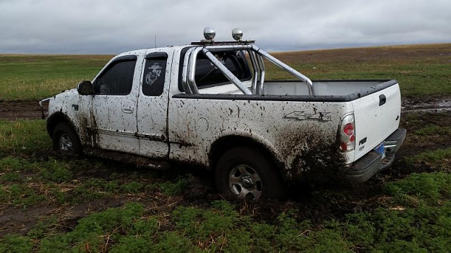 Post Pictures of the trucks you go out with muddin'!-20140508_174813_zps3a57f829.jpg