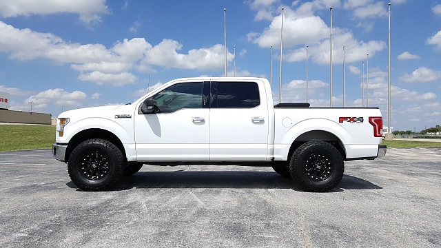315/70/17's with Level-f150-5.jpg