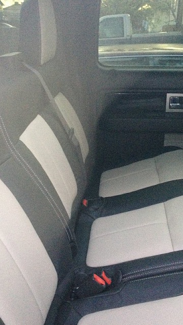 Two tone leather seats-img_0096-450x800-.jpg