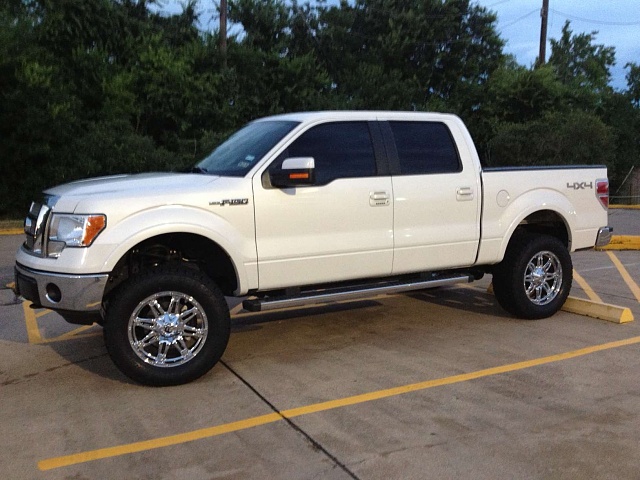 So where are all the white 2009-2014 trucks?-trucklifted.jpg