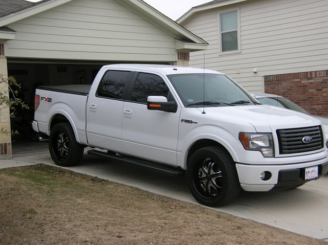 post pics of 09+ white trucks with aftermarket wheels and tires-dscn0592.jpg