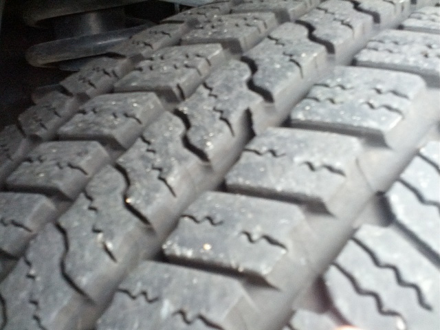 Rear tire wear - shot at 12k miles-front-driver.jpg