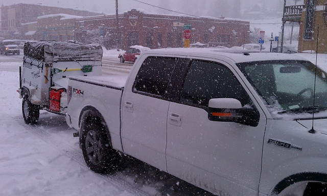 Pics of your truck in the snow-truckee.jpg