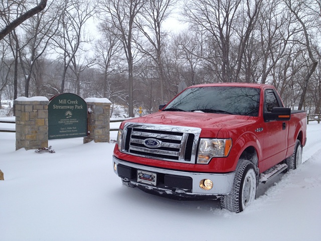 Pics of your truck in the snow-image-1662958090.jpg