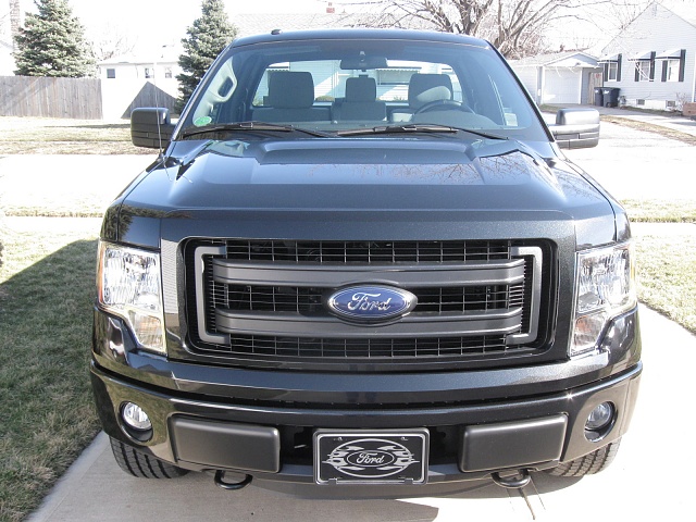 Let's see those Black F150's-img_1261.jpg