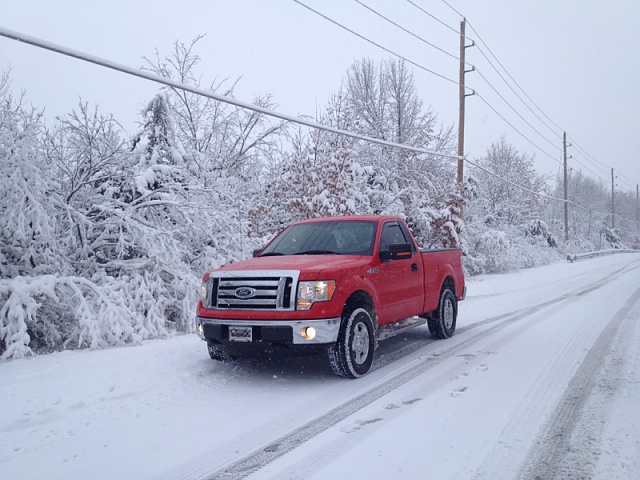 Pics of your truck in the snow-image-1855647880.jpg