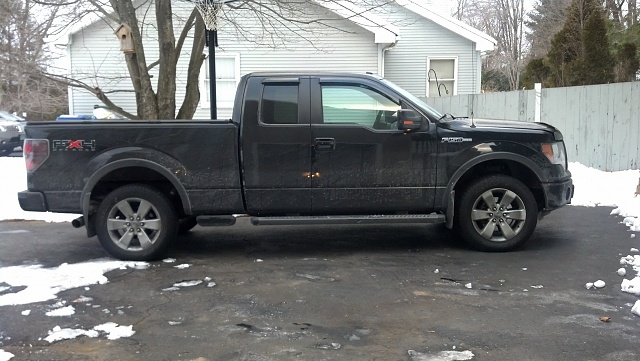 2 inch leveling kit with stock tires and wheels-truck-no-lift.jpg