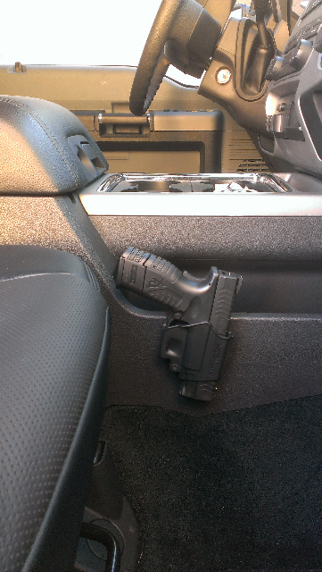 2011 Center console is a black hole-forumrunner_20130412_174450.jpg