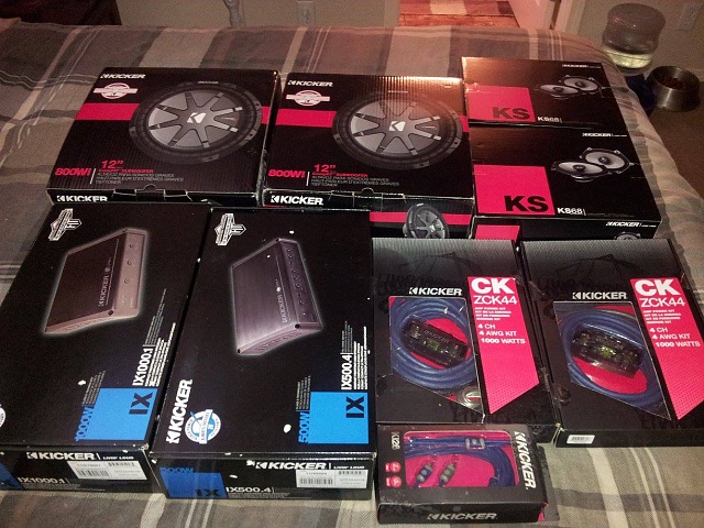 let the stereo upgrades begin!-1093676_10153107843885023_35242566_o.jpg