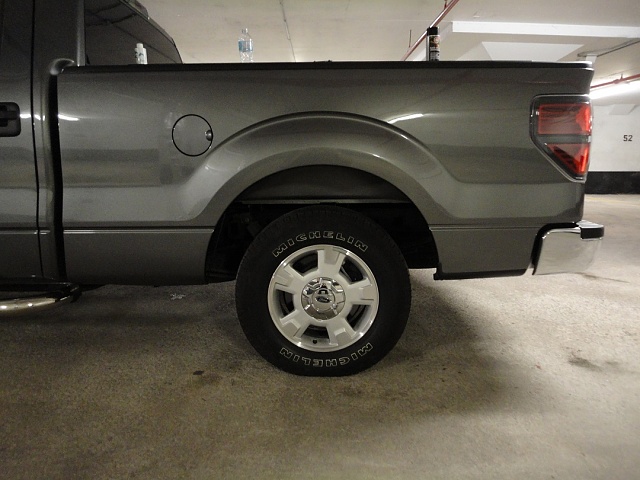 Anyone paint the inner rear wheel well?-dsc01192.jpg