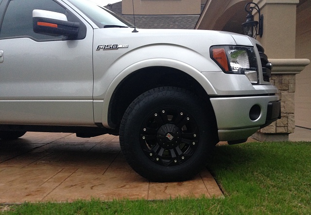 2013 Fx2 with 33's and 2&quot; leveling kit-trtrt.jpg