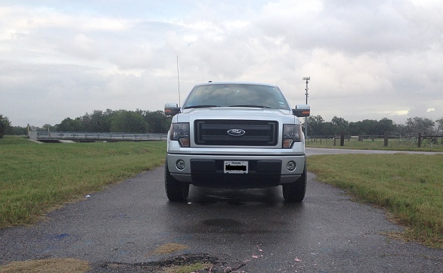 2013 Fx2 with 33's and 2&quot; leveling kit-mud6.jpg