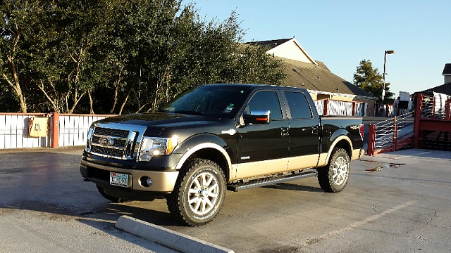 Post your Two-toned f150's-forumrunner_20131126_043707.jpg