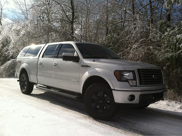 Pics of your truck in the snow-image-1347657125.jpg