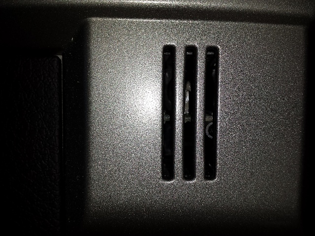 Small vent beside ignition/shifter?-forumrunner_20131210_114451.jpg