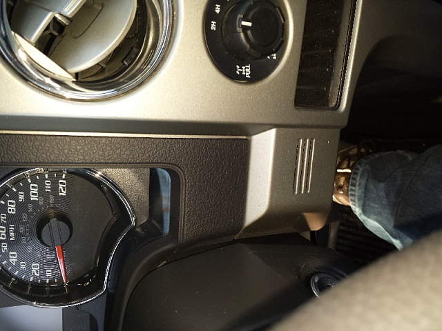 Small vent beside ignition/shifter?-forumrunner_20131210_114524.jpg