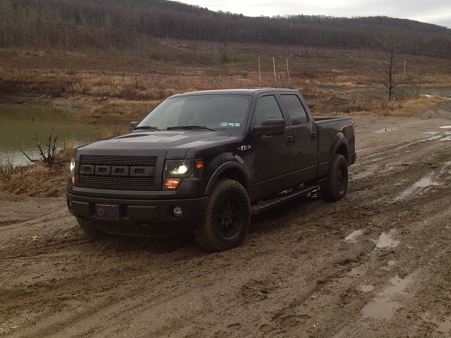 Let's see those Black F150's-img_4582.jpg