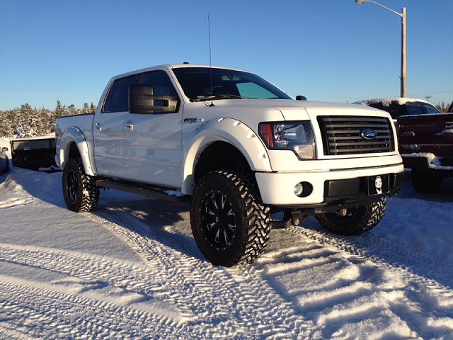 Pics of your truck in the snow-image-488356224.jpg